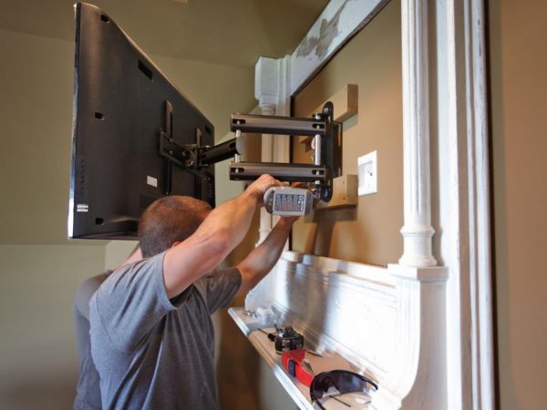 SupplyToronto-TV-mount-installation-Service-tv-mounting-service-in-GTA